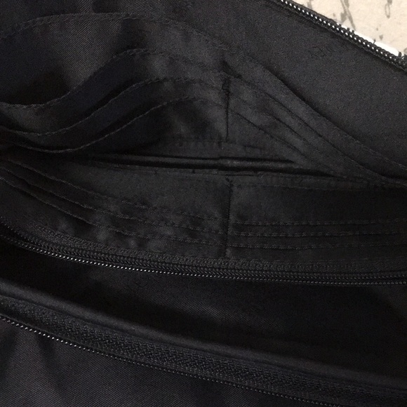 Vera Bradley Turn Lock Shoulder Crossbody Bag in Midnight Paisley - Picture 13 of 13